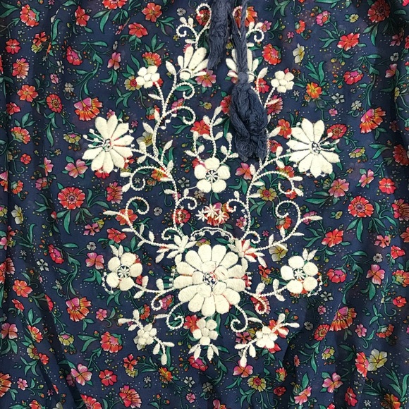 Embroidered Boho Top - Picture 3 of 6